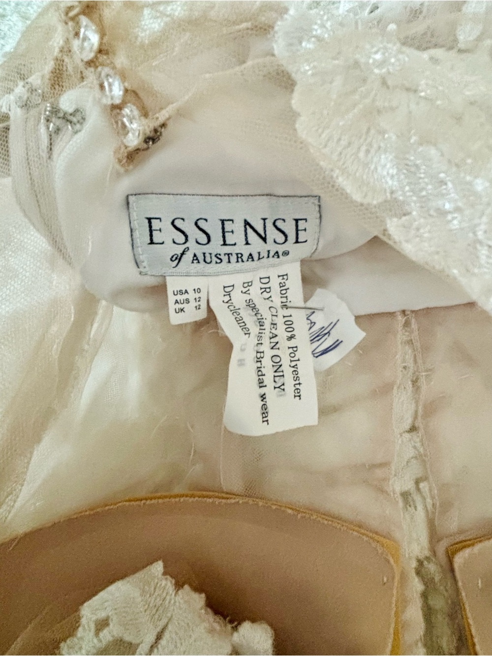 Essence of Australia Wedding Dress - Picture 13 of 16